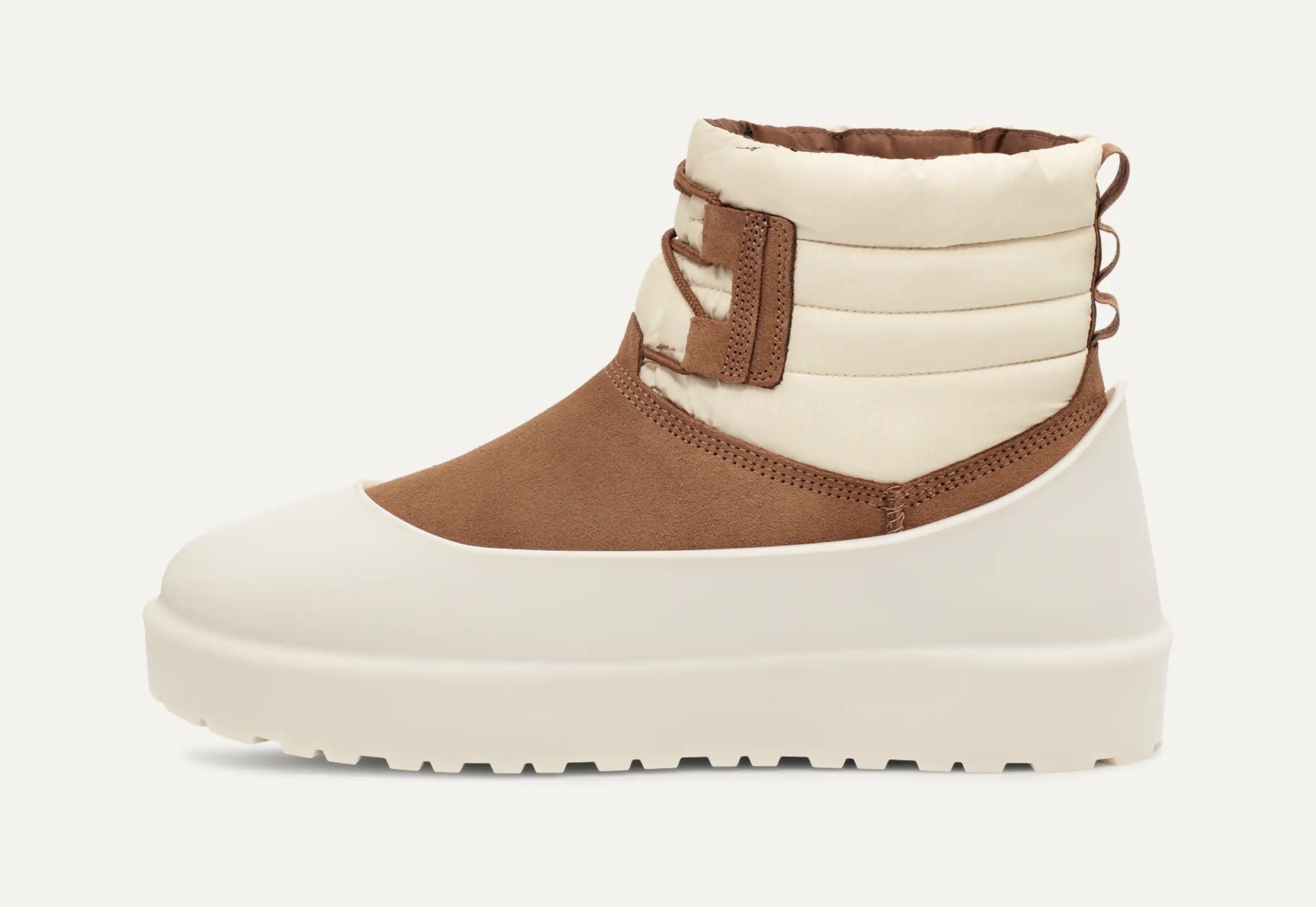 半額以下で買えるクーポン特集 Classic UGG® | Boot Weather Lace-Up Mini 靴