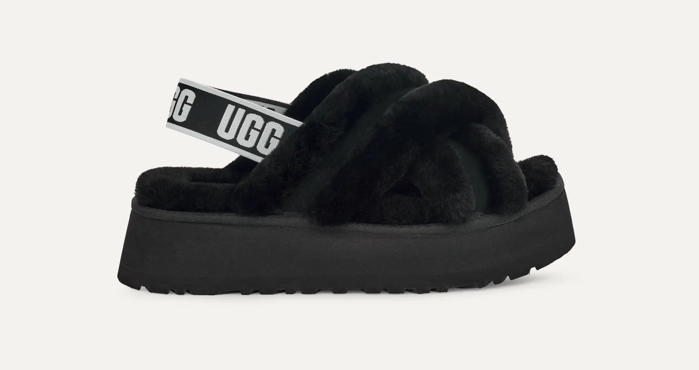 【2025年最新】海外限定の人気アイテム Disco Cross Slide Sandal | UGG 靴