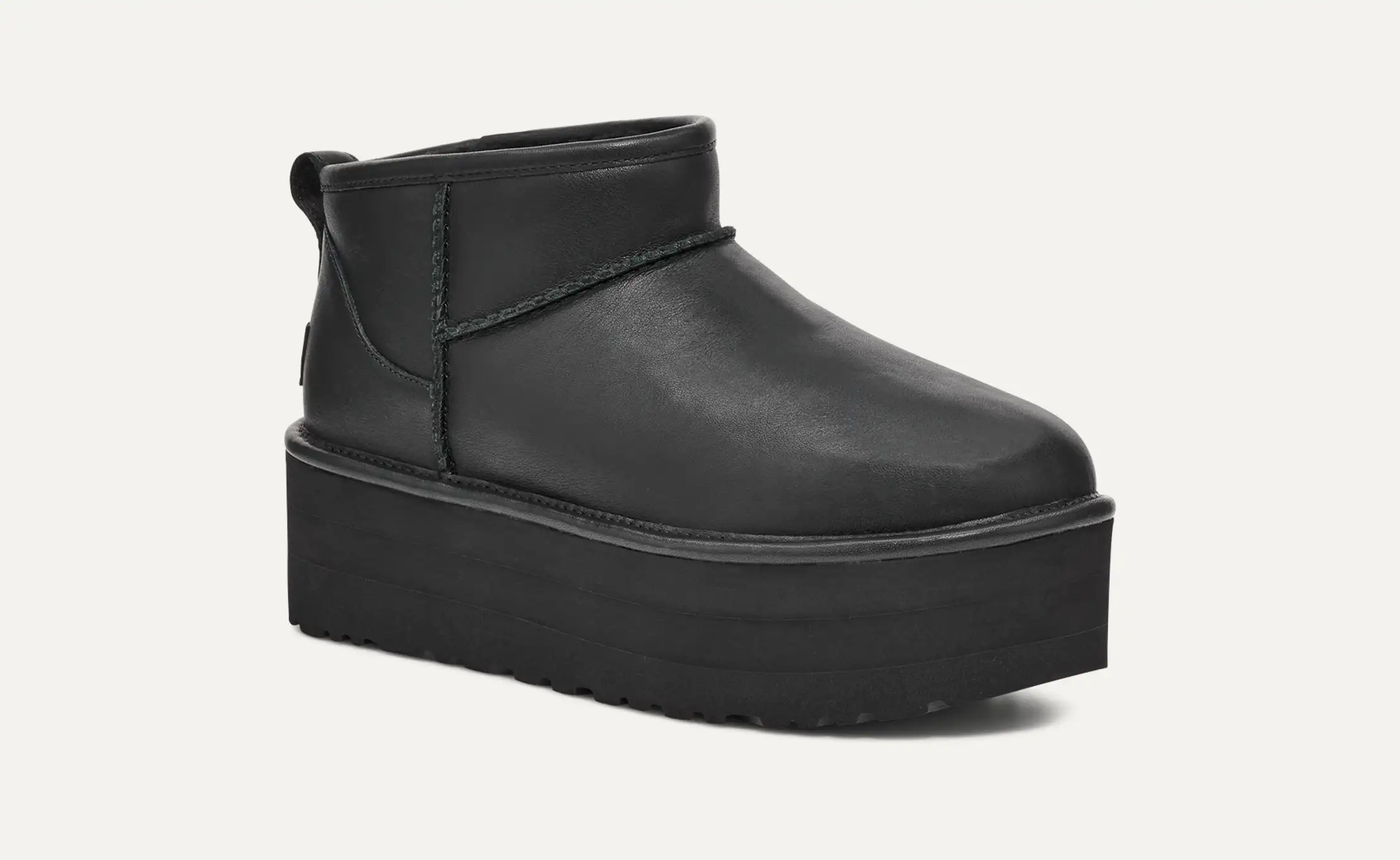 UGG Girls' Classic Ultra Mini New Heights Boots (Youth