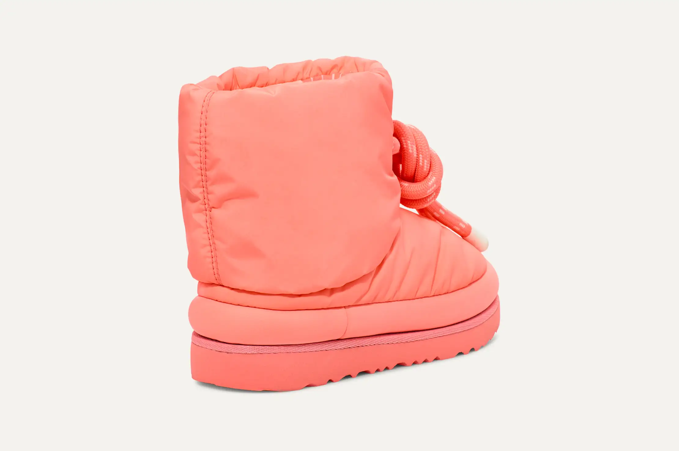 18日まで限定値下げ UGG W Classic Maxi Short 1132016-BLK_1.png?_s=RAABAB0