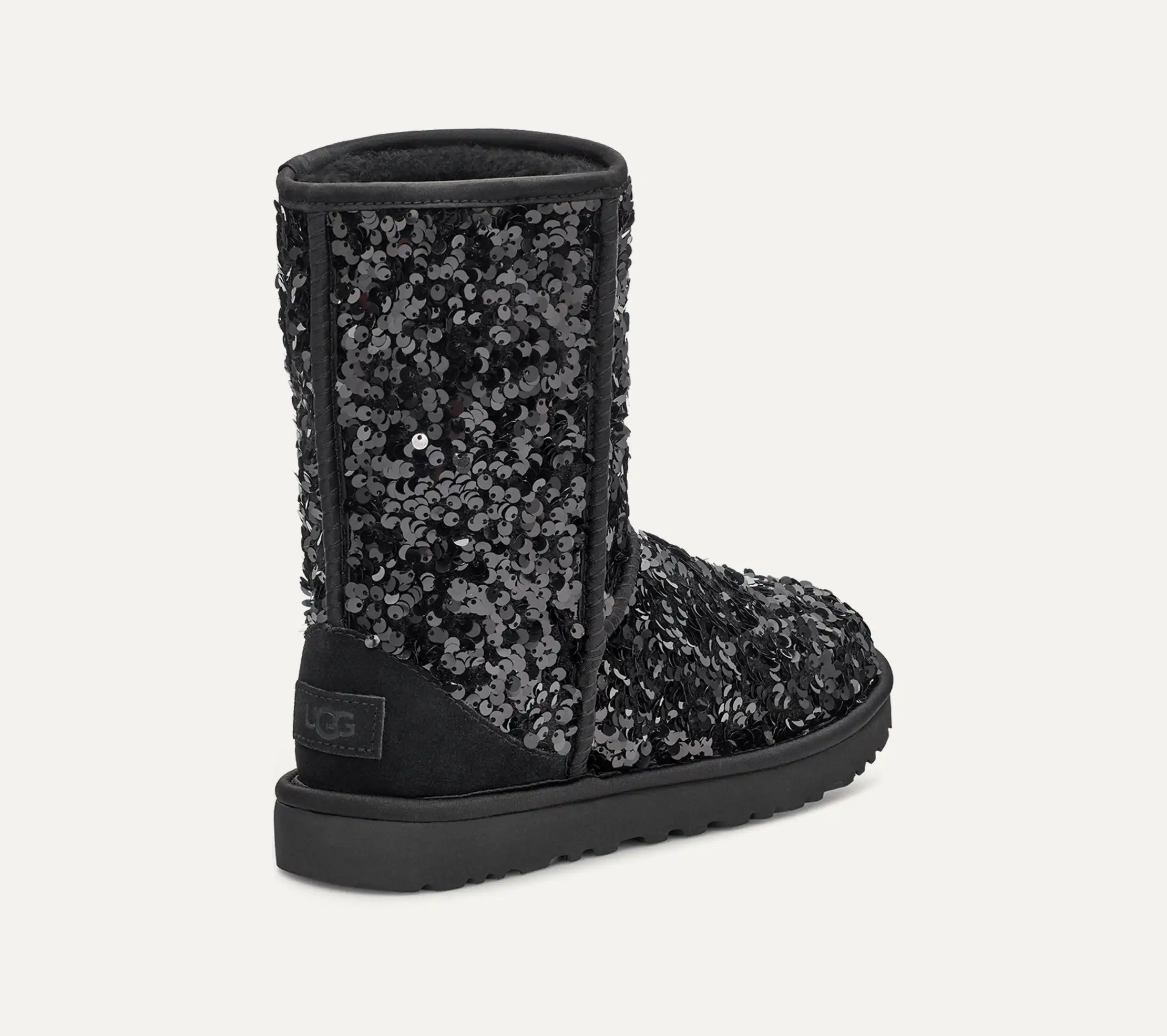 SALE【キラキラ♪】UGG Classic Short Chunky Sequin ブーツ Classic Short Chunky Sequin Boot | UGG®