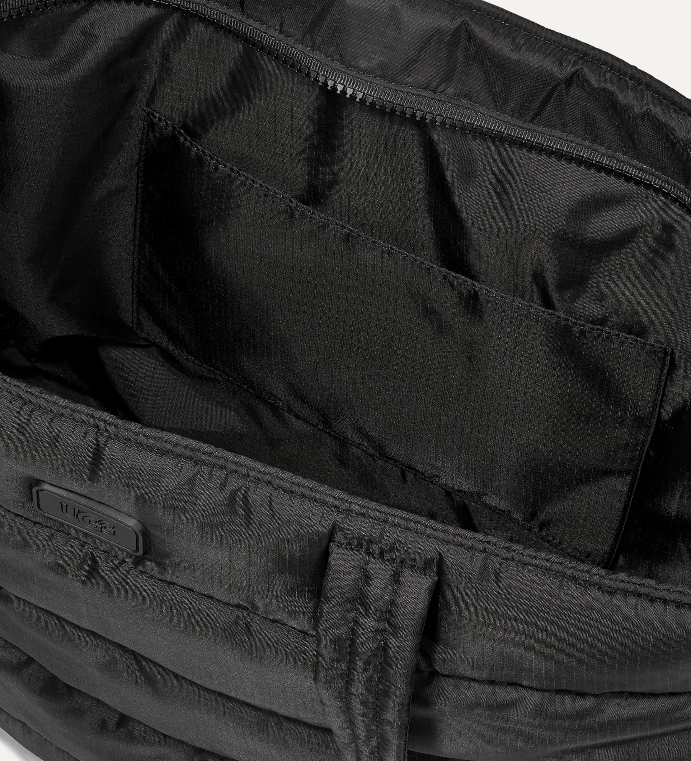 [FOTTSFOTTS] / ☆ PUFFER BAG BIG / BLACK Krystal Puffer Tote | UGG Official®