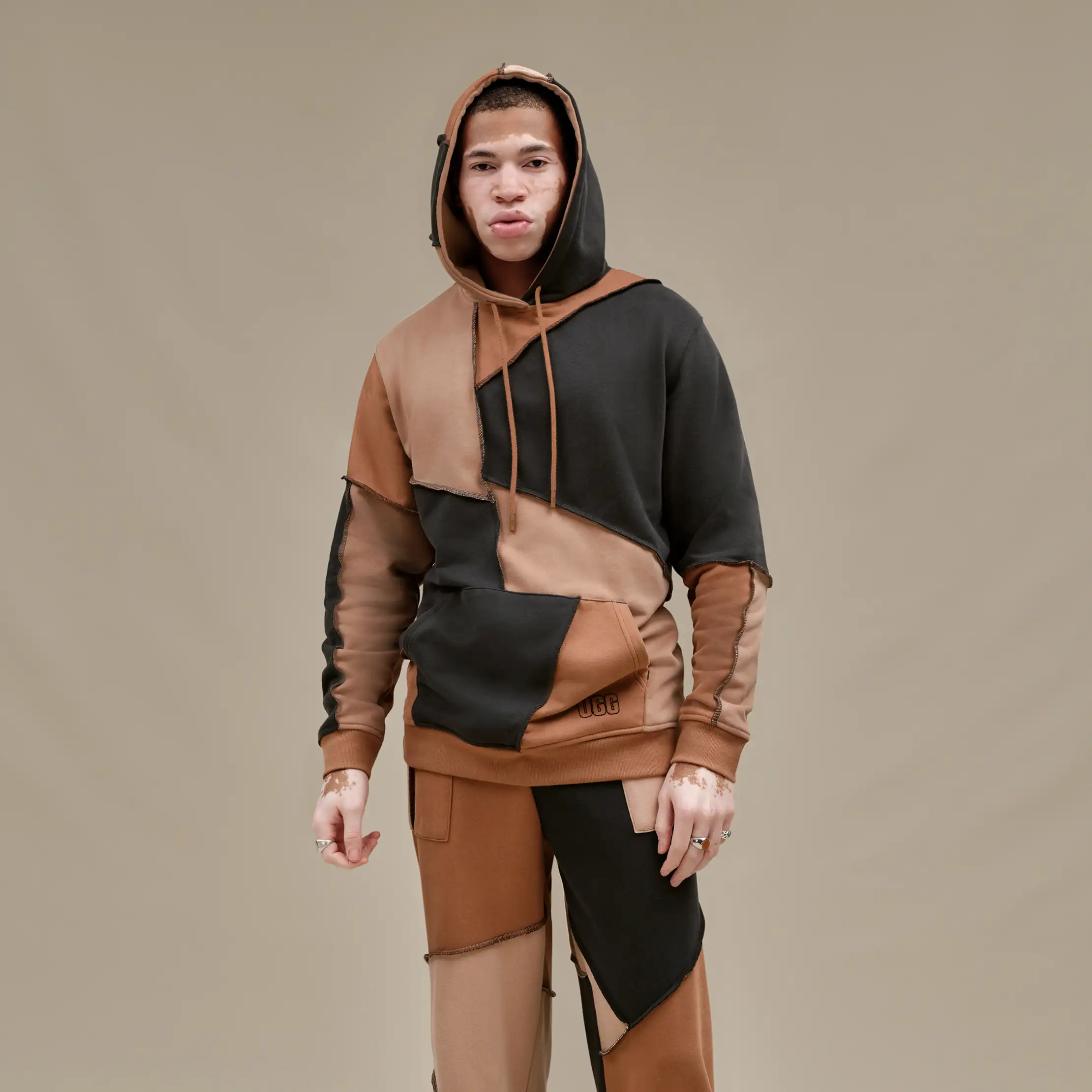UGG Gender Raini Piecework フーディ UGG RAINI Piecework Hoodie, Cedar BARK Multi, XXS at Amazon