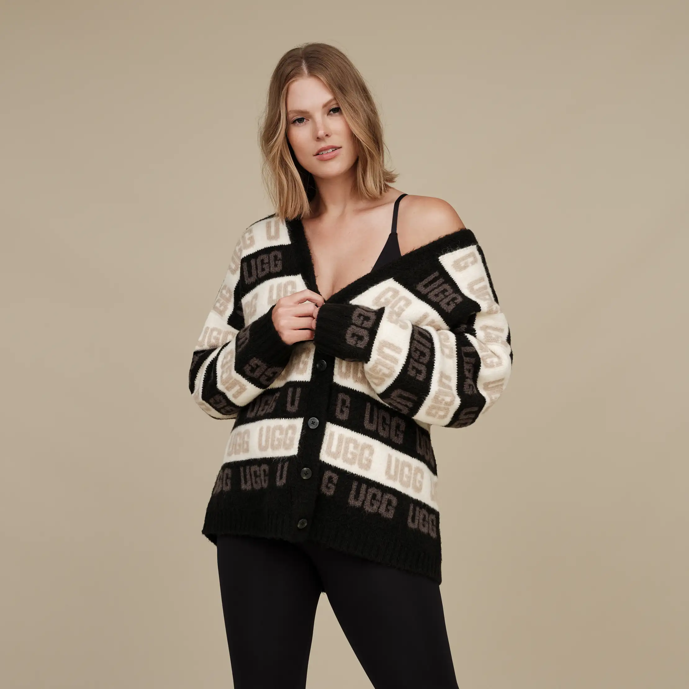 【UGG】Women's UGG Graphic Logo Cardigan 海外限定 Women's UGG Graphic Logo Cardigan | UGG®
