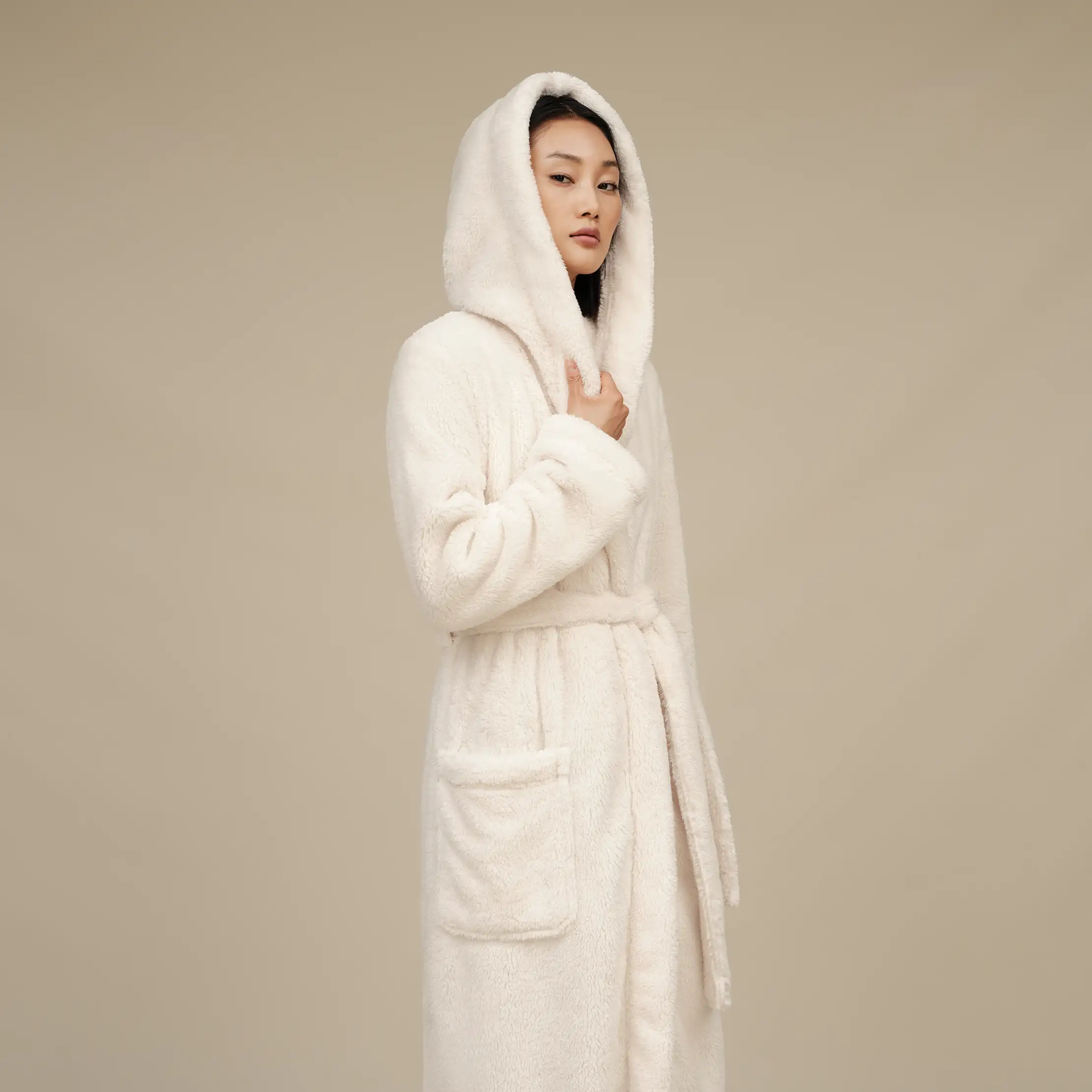 【UGG】★ローブ★ Women's Aarti UGG® Aarti Plush Hooded Cozy Sherpa Robe | Dillard's