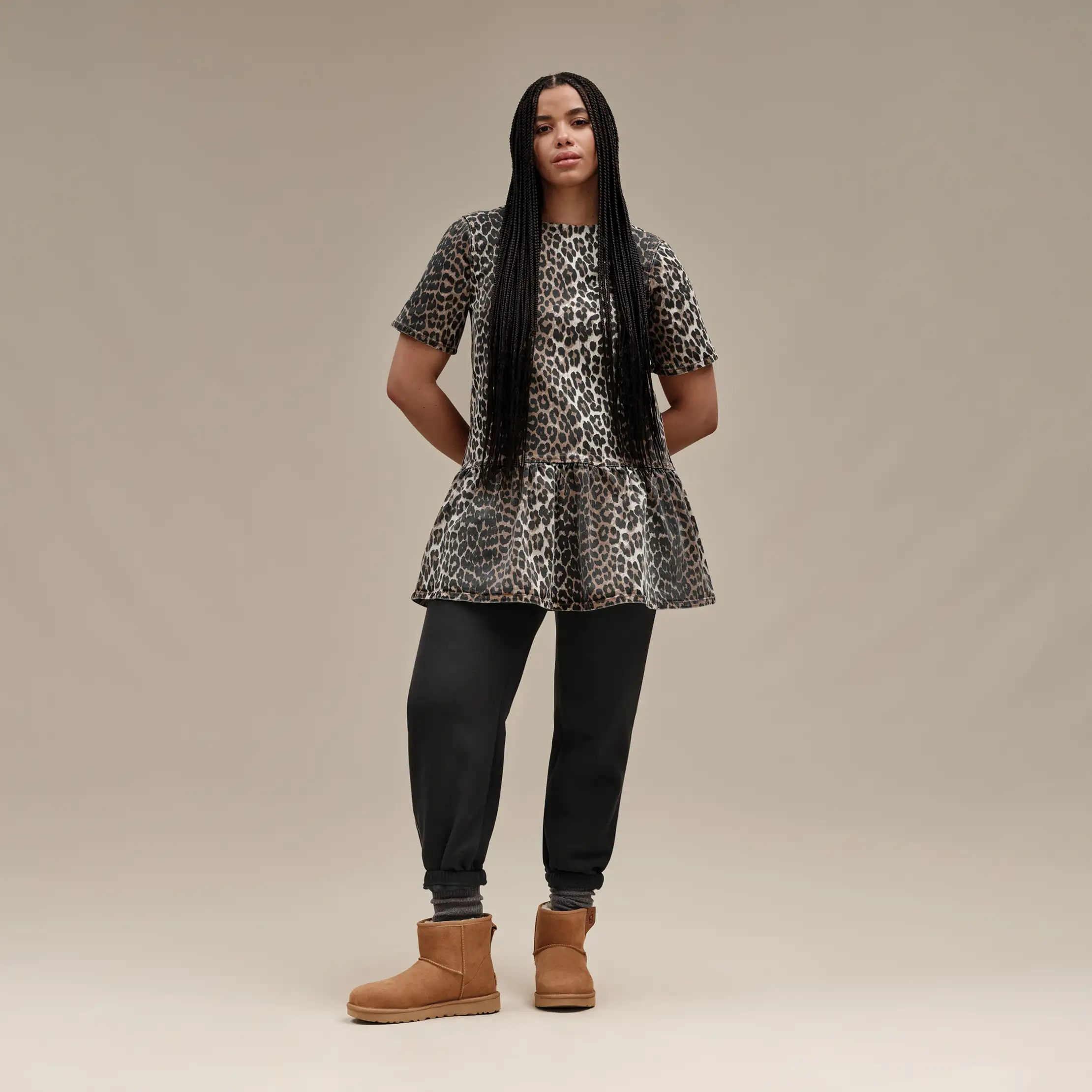 【UGG】Classic Mini Bailey Zip／ショートブーツ Women's Classic Mini Bailey Zip Boot | UGG®