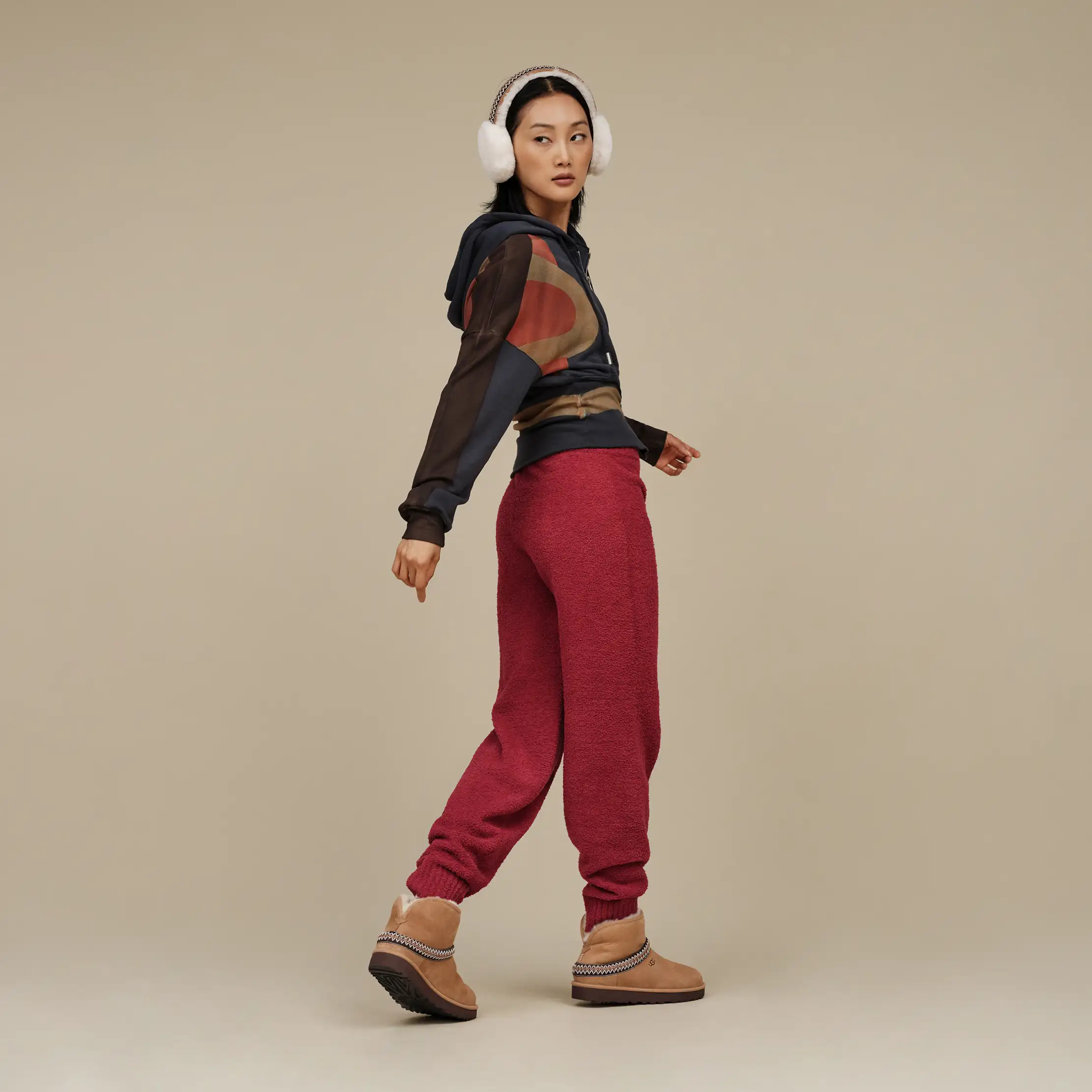 【UGG】 (W) Sheepskin Tasman Earmuff Apple Blossom ★人気 UGG Women's Sheepskin Tasman Earmuff, Chestnut, One Size at