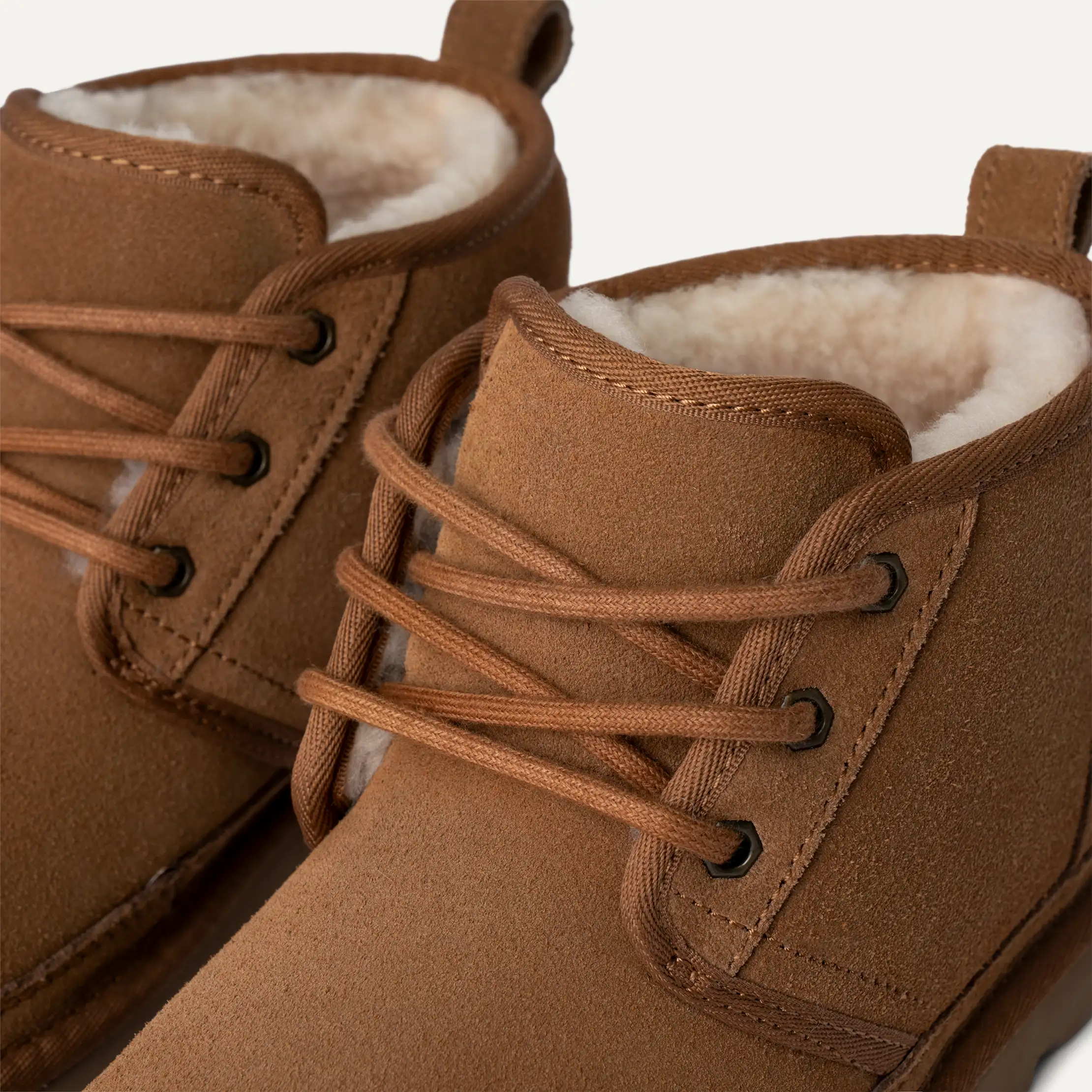 UGG Women's Neumel Boot in Chestnut