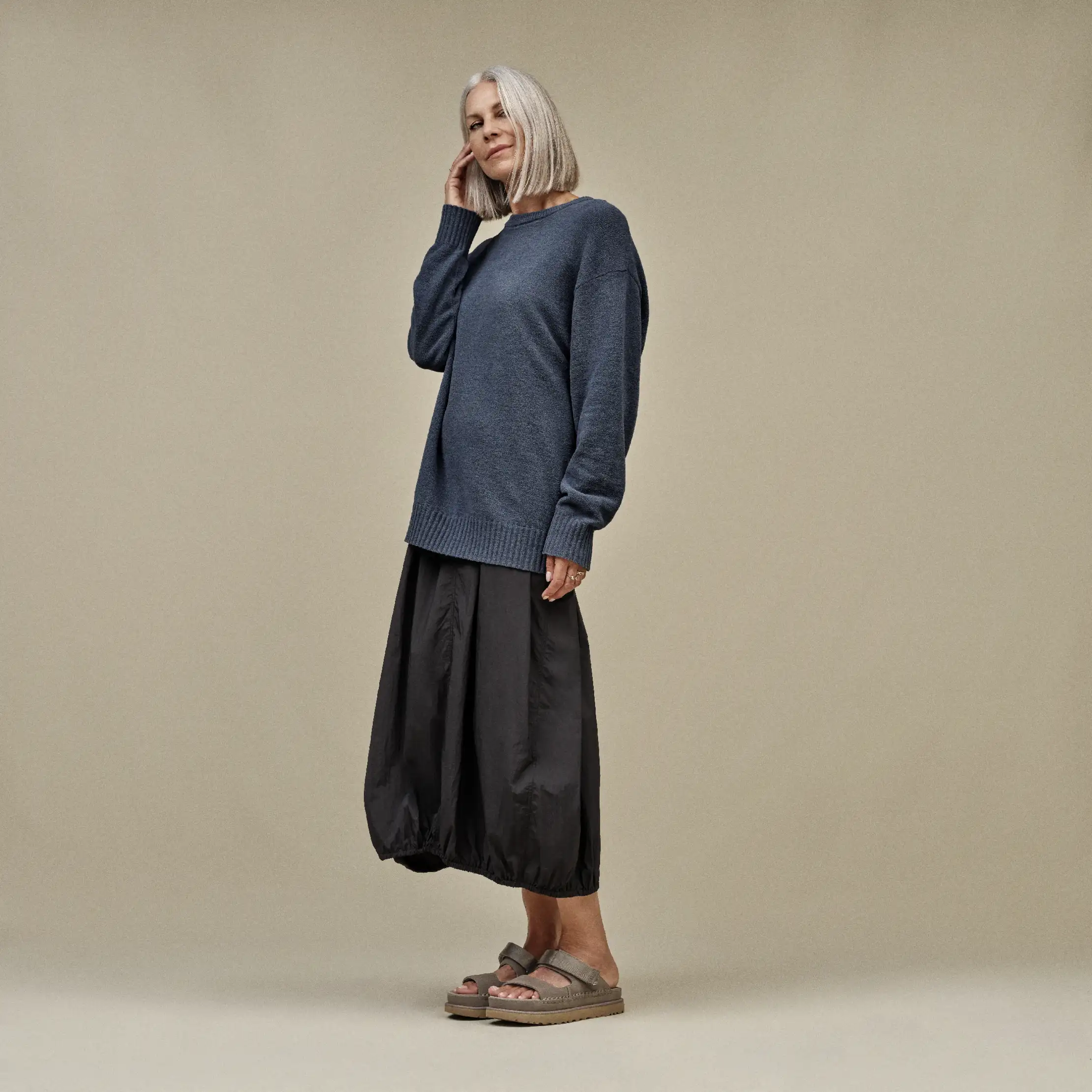 【UGG】★サンダル★ Women's Goldenstar Glide Amazon.com | UGG Women's GOLDENSTAR Glide Sandal, Bay Fog, 5