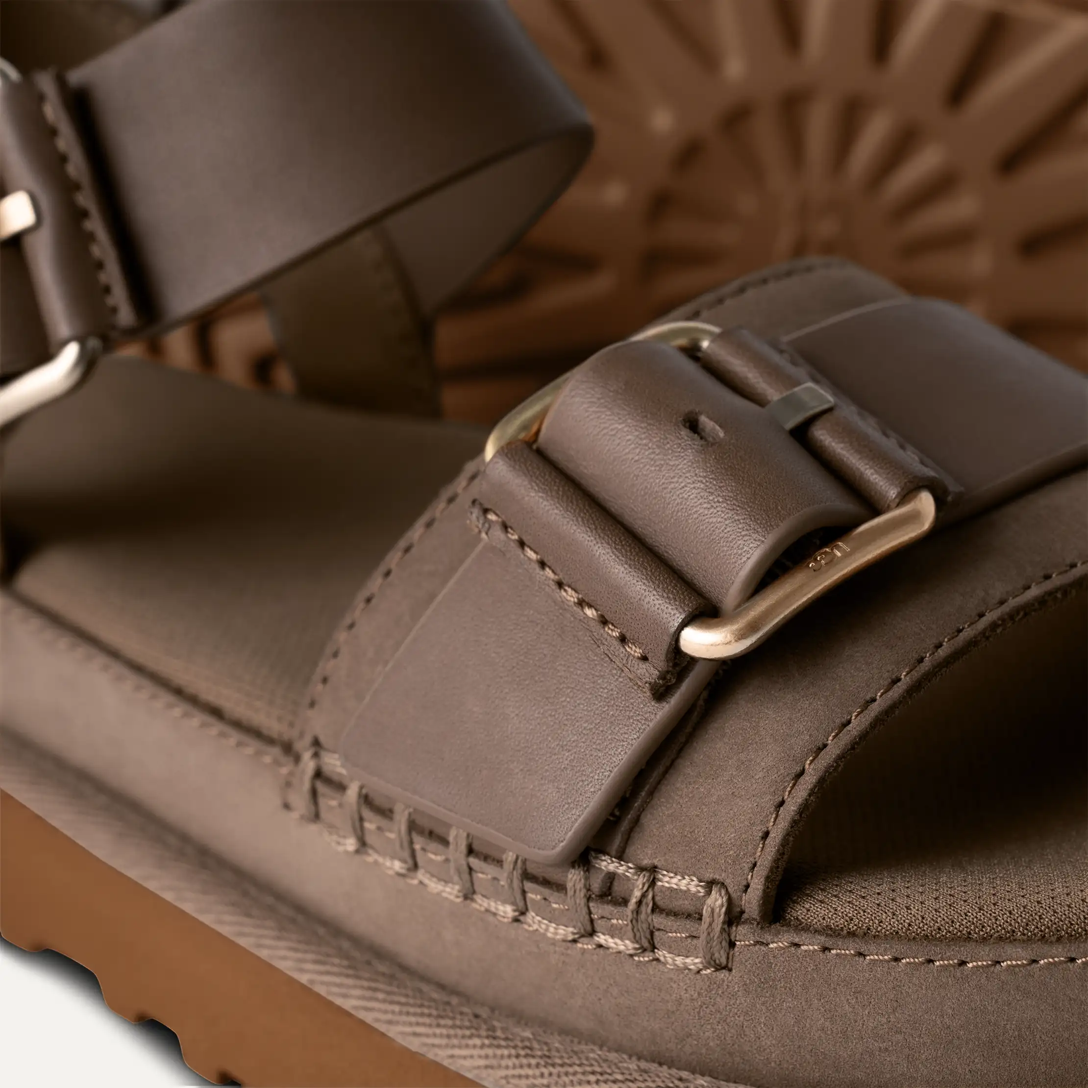 FRAY I.D × UGG サンダル　W GOLDENSTAR VILLA FRAY I.D｜UGG®】W GOLDENSTAR VILLA(サンダル)｜シューズ｜FRAY