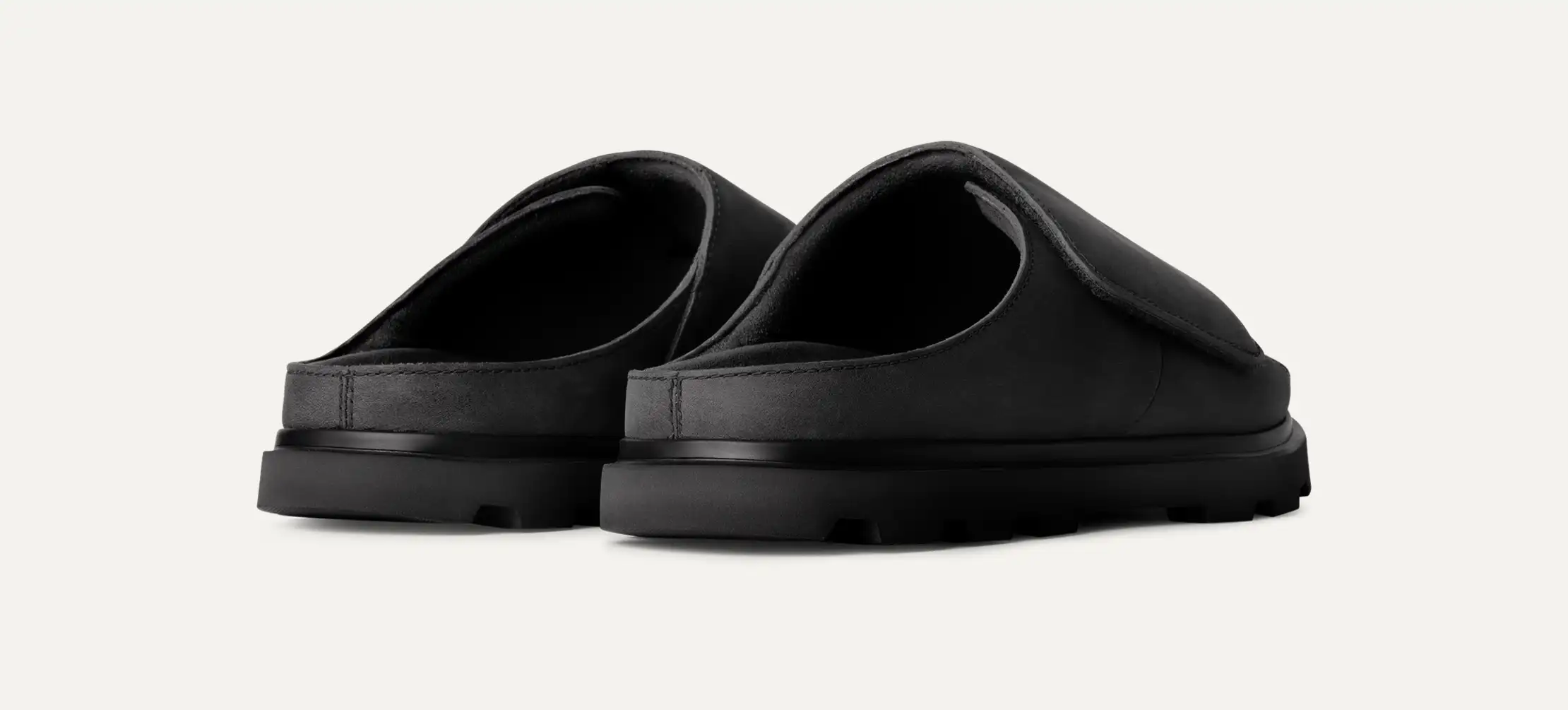 甲高にも対応可能〈UGG〉Solano Slide 2色展開 UGG® Solano Slide for Men | UGG®