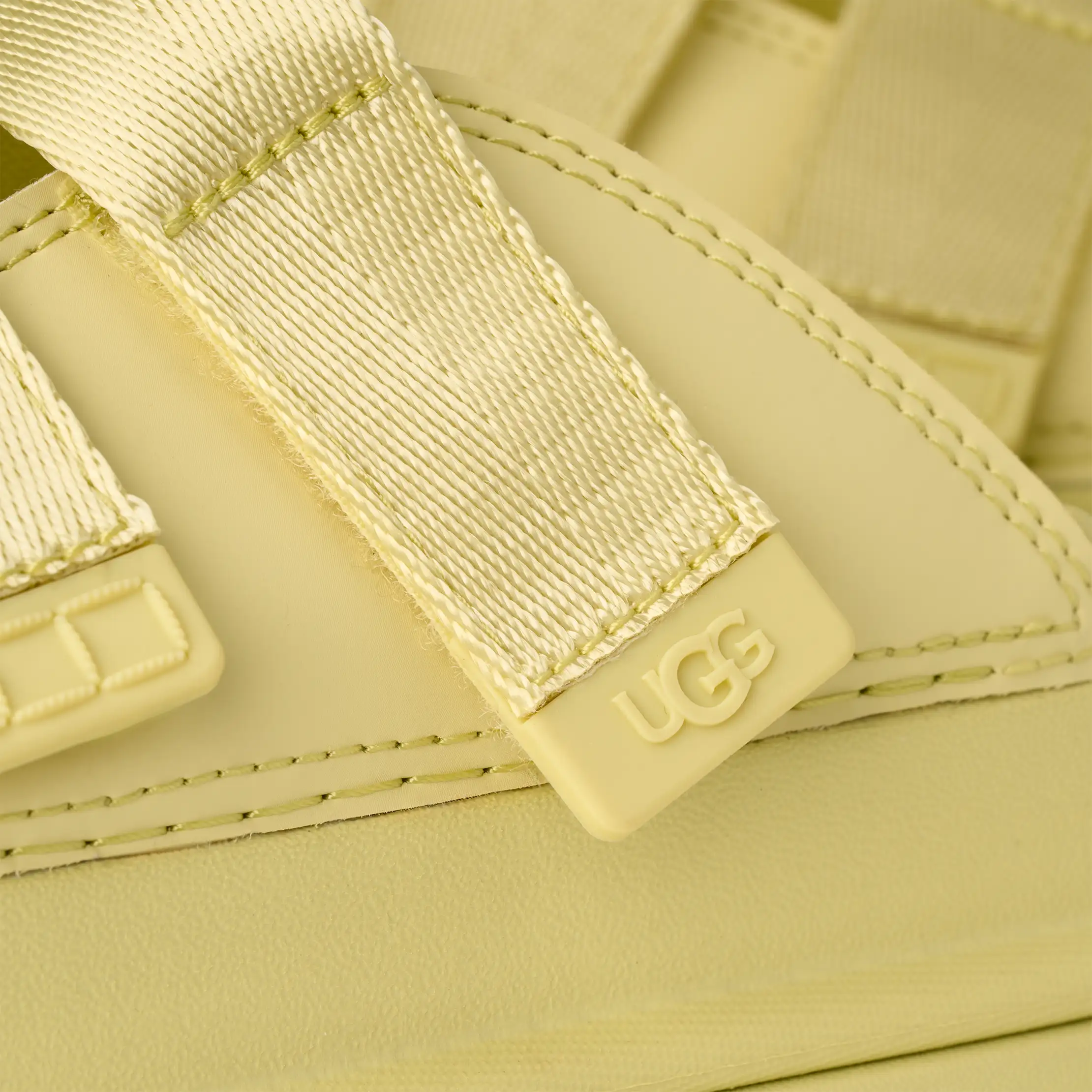 国内配送 UGG W GOLDENGLOW SLIDE GOLDEN APPLE Ugg W Goldenglow Slide Golden Apple Women's sandals and