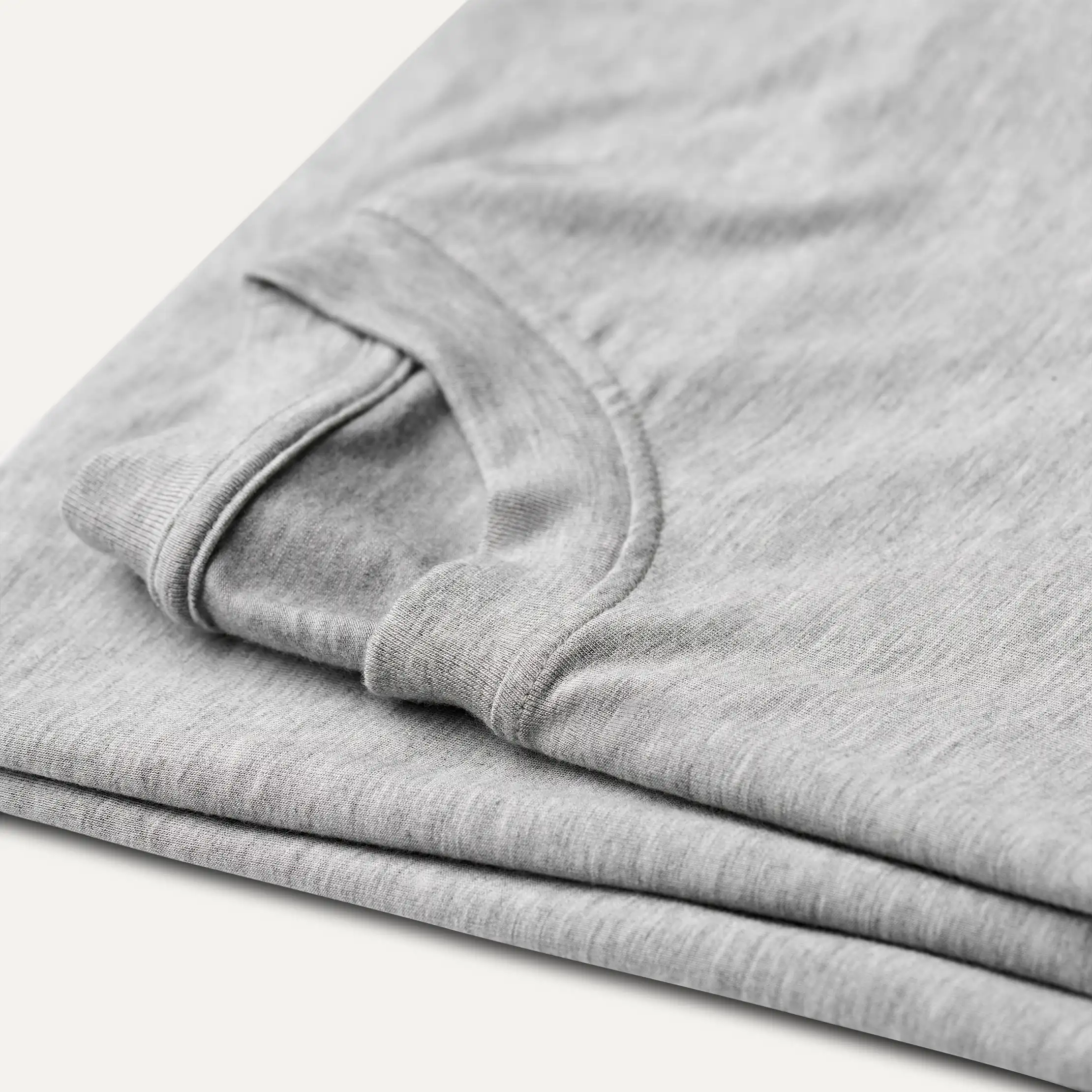 (取寄) アグ レディース リラックスド-フィット ティー UGG women Amarys Relaxed Women's UGG Amarys Relaxed Tee | Zappos.com