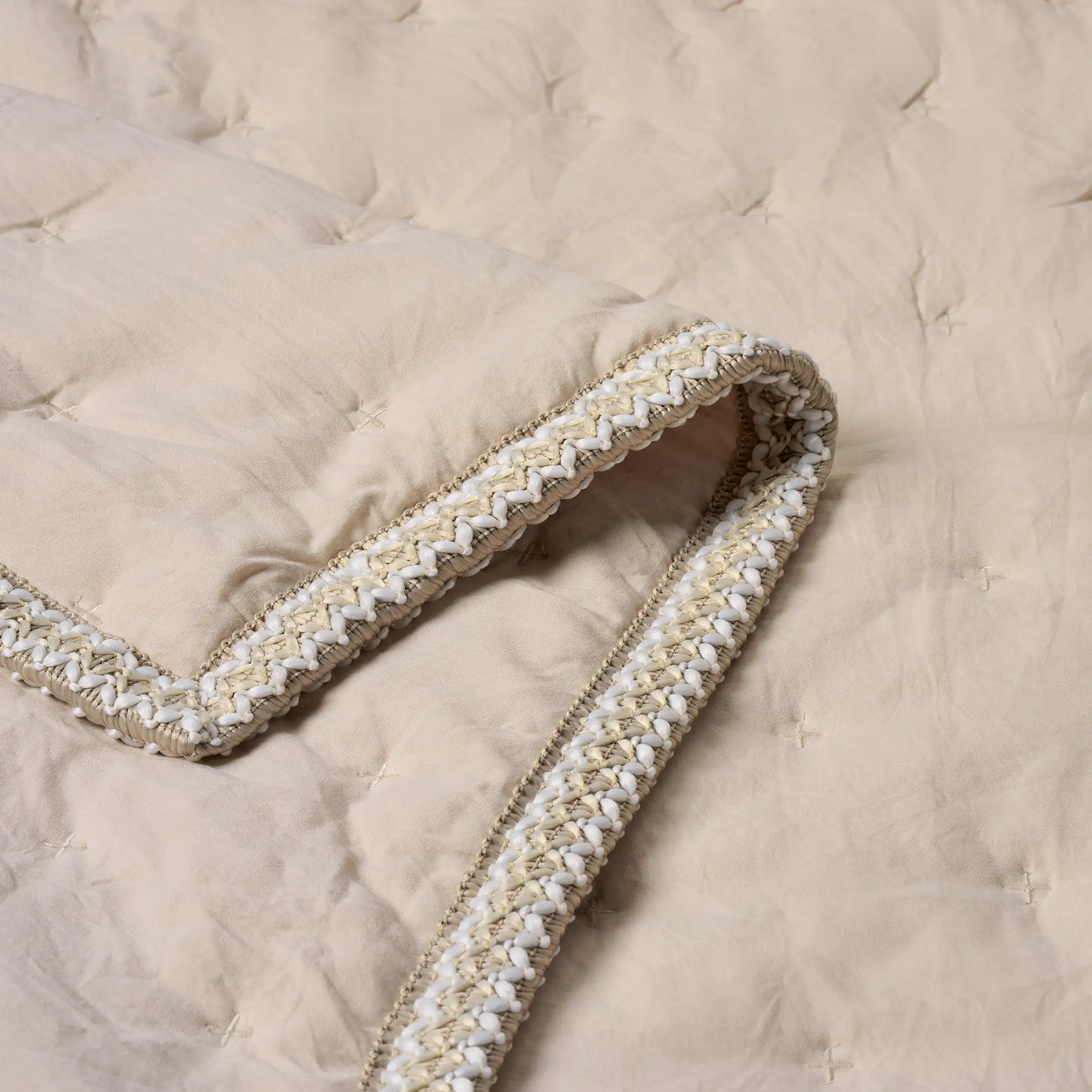 Home Devon UGGbraid Quilt Set King