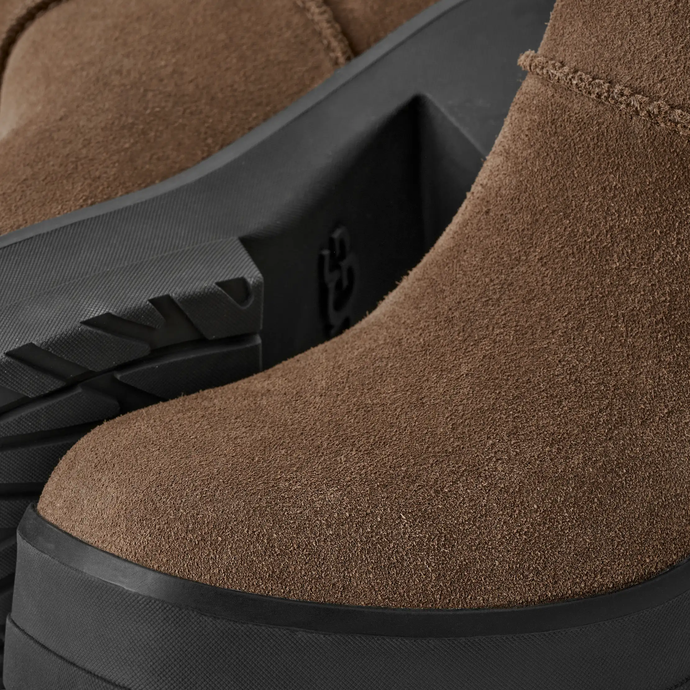 ひな/UGG / アグ/ Moxy Chelsea UGG® Moxy Chelsea (Women's) | FREE Shipping at ShoeMall.com