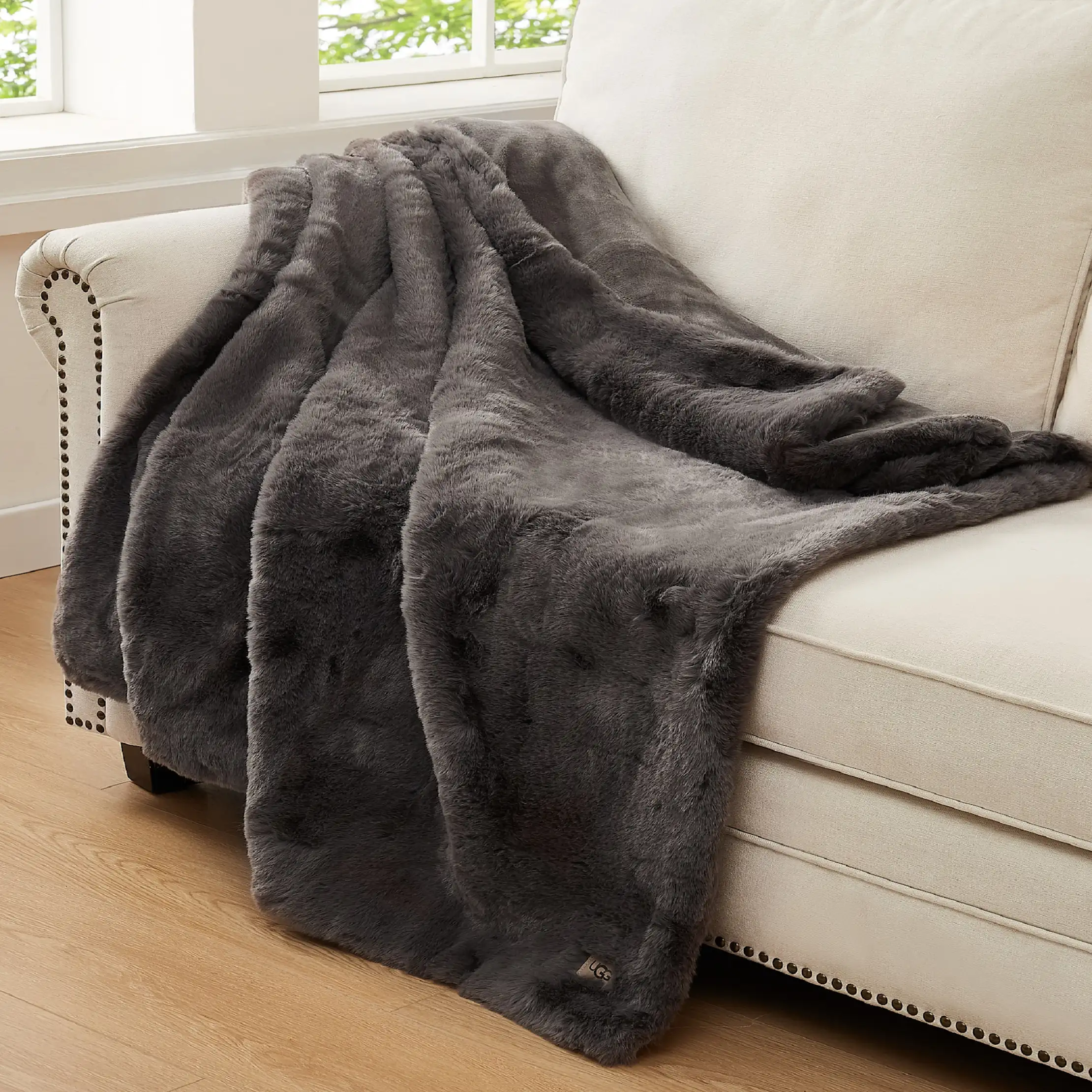 Home Euphoria Throw 50" x 70"