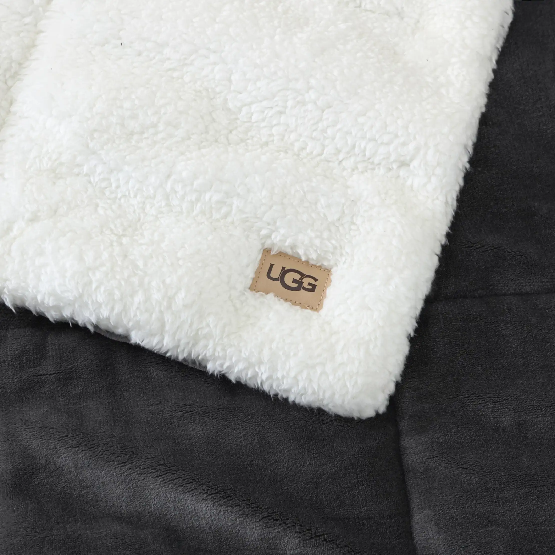 Home Avery Throw 50" x 70"