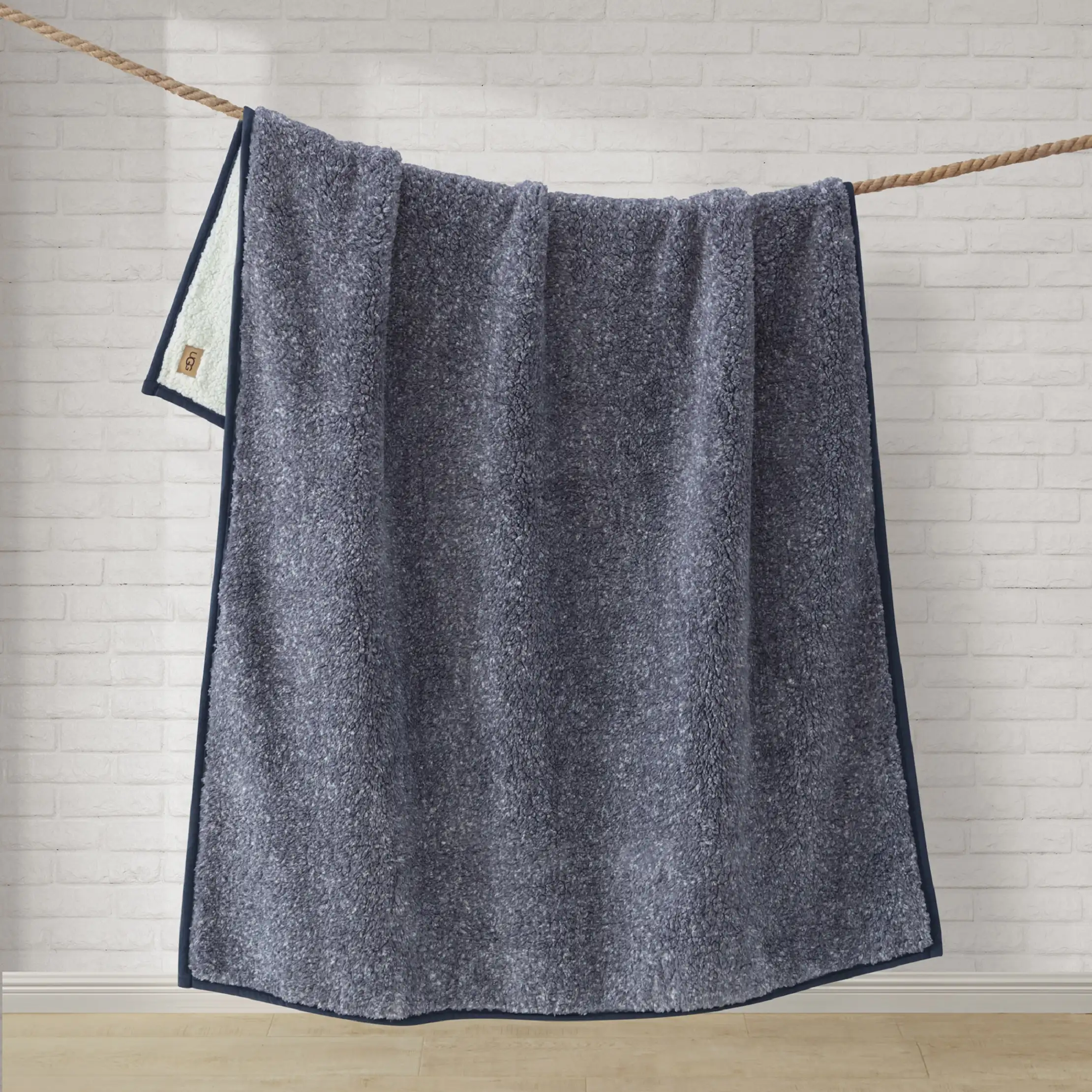 Home Classic UGGfluff Throw 50" x 70"