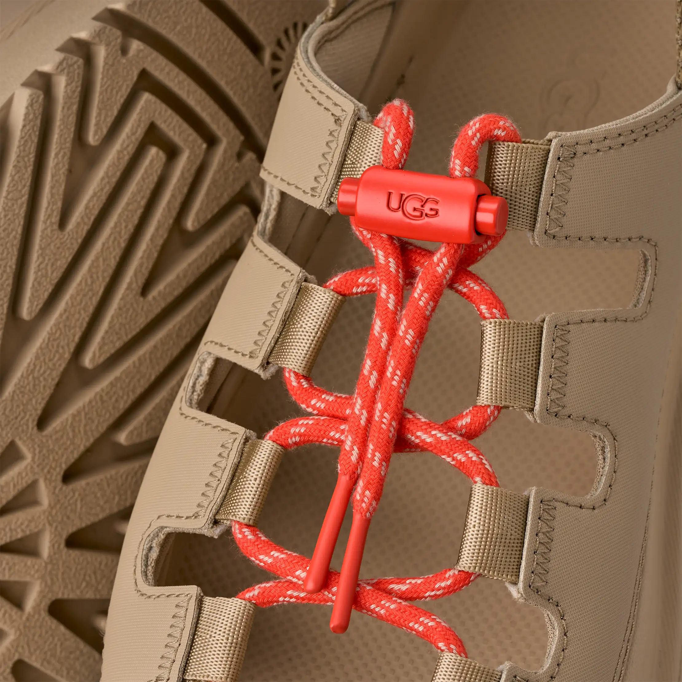 UGG® GoldenGlow Toggle Sandal for Women | UGG® Romania