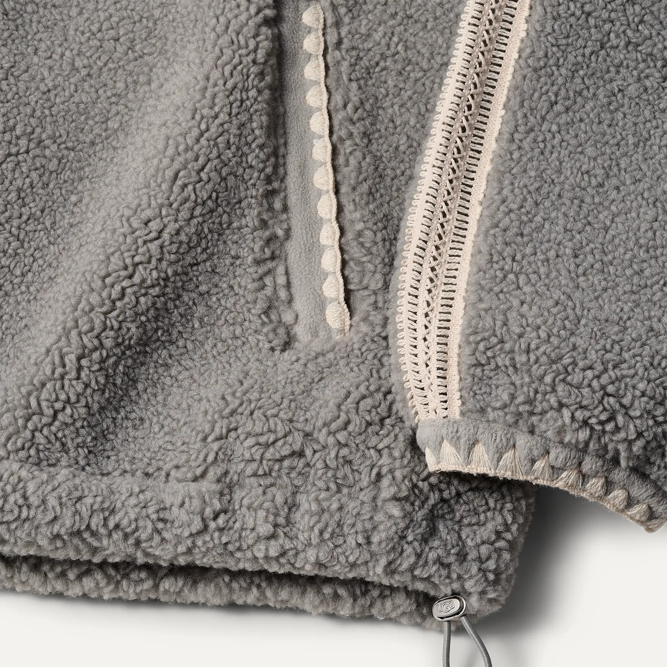 Veste Nikia UGGfluff en crochet