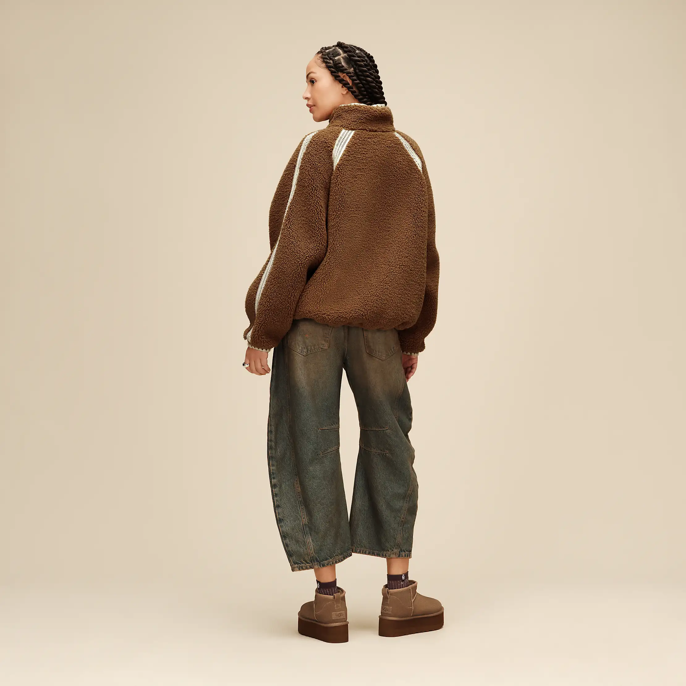 narcissus ムートンケープ UGG Womens Fluff Scalloped Scarf 101021-NMB Nimbus– Premium Lounge NY