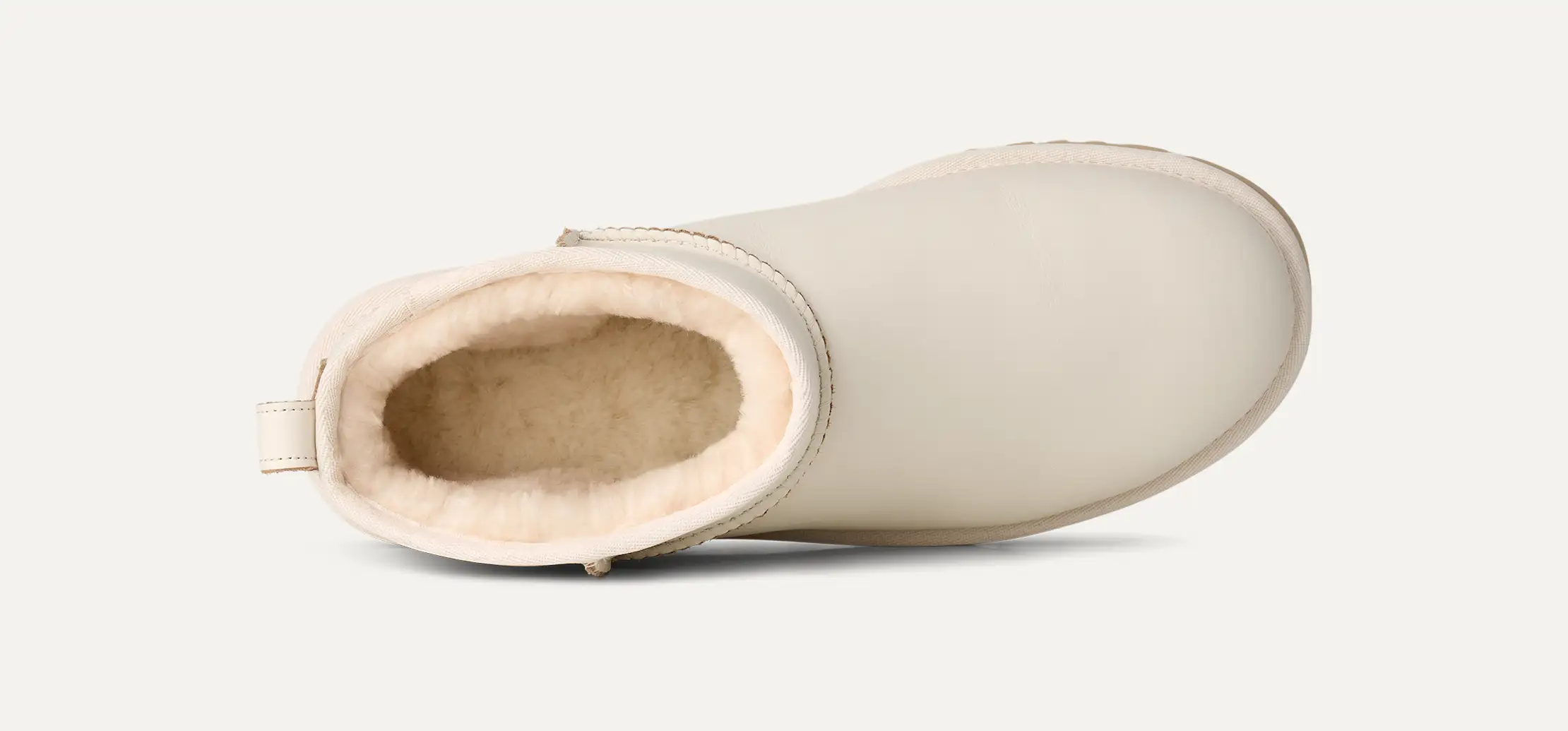 UGG モカシン オフホワイト Classic Ultra Mini Contrast Boot for Men | UGG®