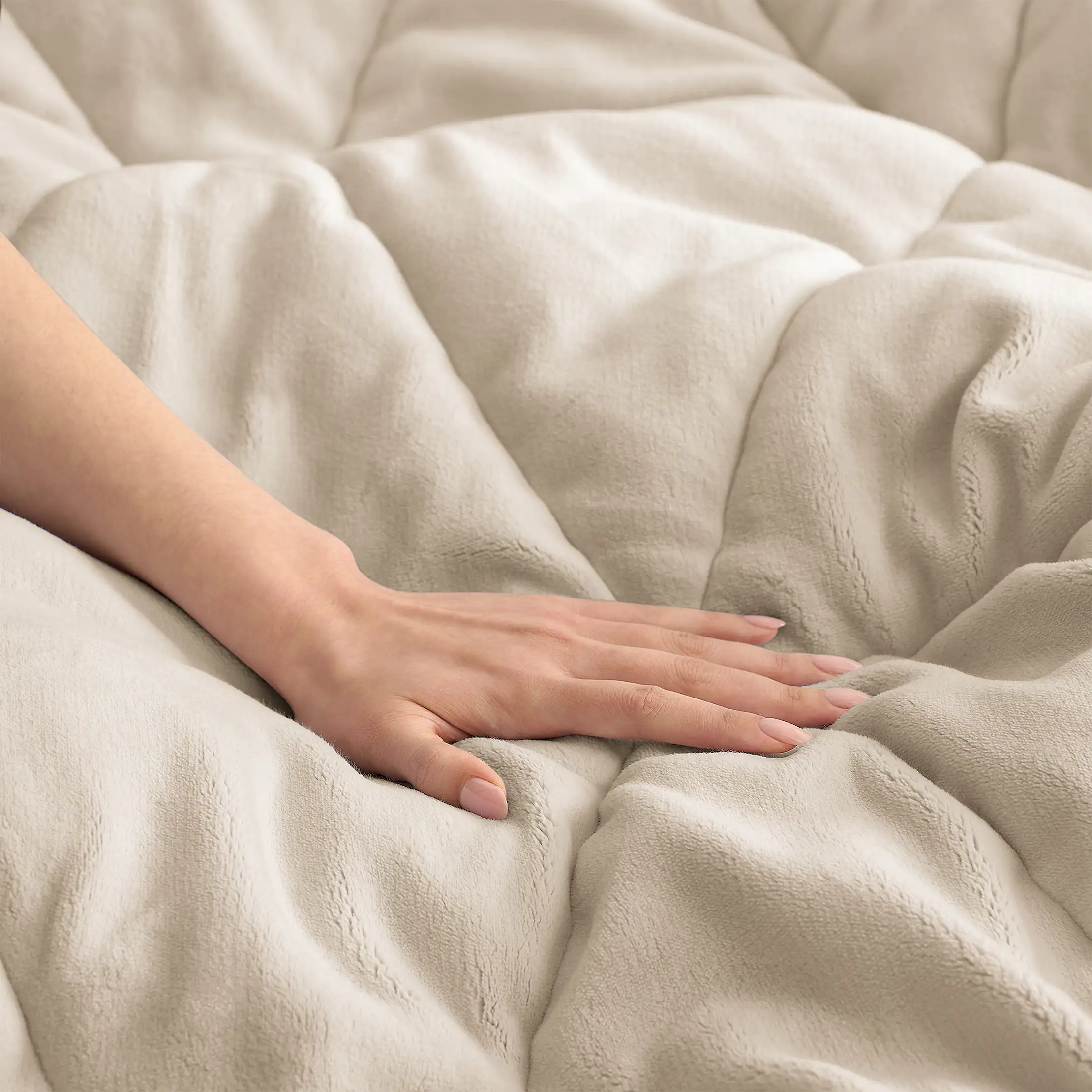 Avery Comforter Set King