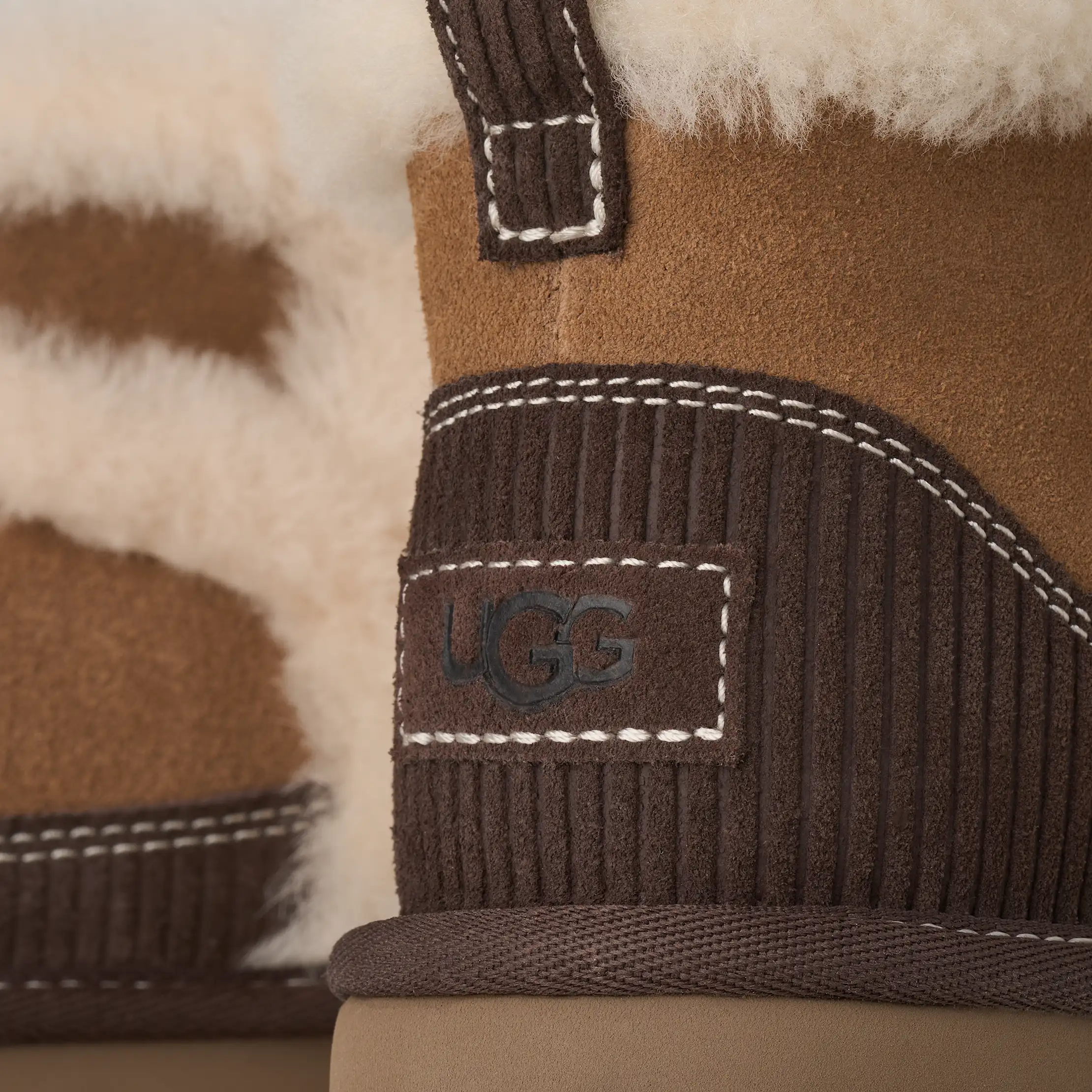 UGG® Classic Mini II Heritage Boot for | UGG® Slovakia