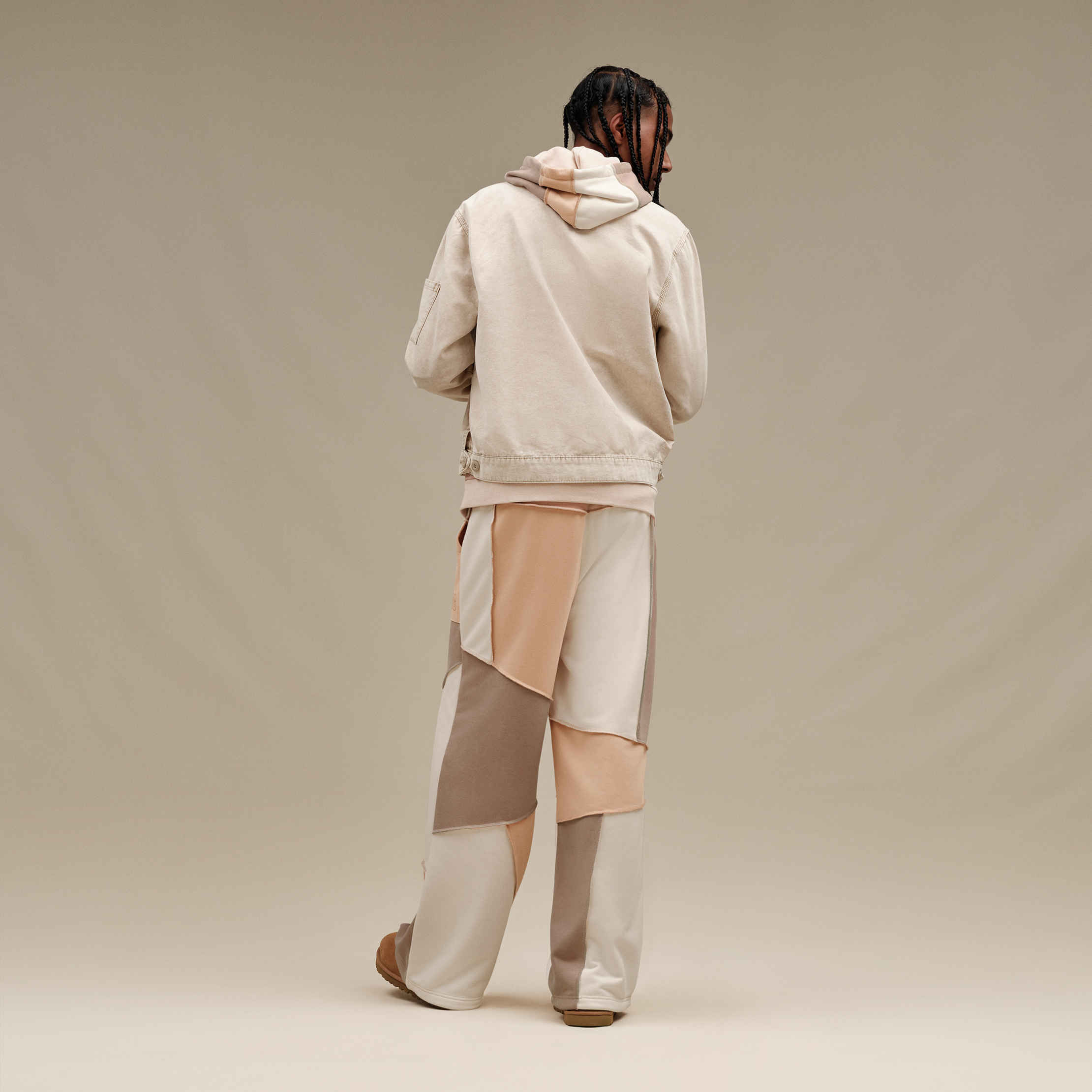 新品未使用タグ付き、完売品】UGG レイニー ピースワーク