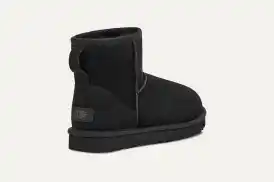 Women's Classic Mini II Boot: Black - Size 9 | UGG®