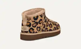 UGG AUSTRALIA CLASSIC ULTRA MINI ブーツ Classic Ultra Mini Spotty Boot | UGG®