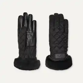 UGG キルテッドパフォーマンスグローブ ブラック　S/M Women's Quilted Performance Glove | UGG®