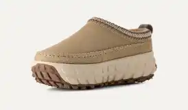 【送料&関税込】UGG venture White Suede Sneakers UGG VENTURE DAZE SNEAKERS - Casual Shoes - BeyondStyle