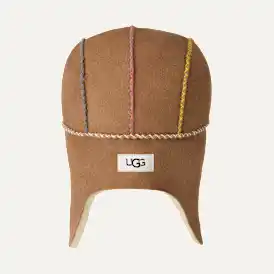 Chapka en peau de mouton avec coutures