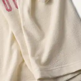 Feels Like UGG Tee
