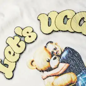 T-shirt Hug It Willy Chavarria UGG