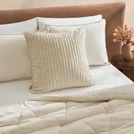 Jennis Pillow 24"x24"
