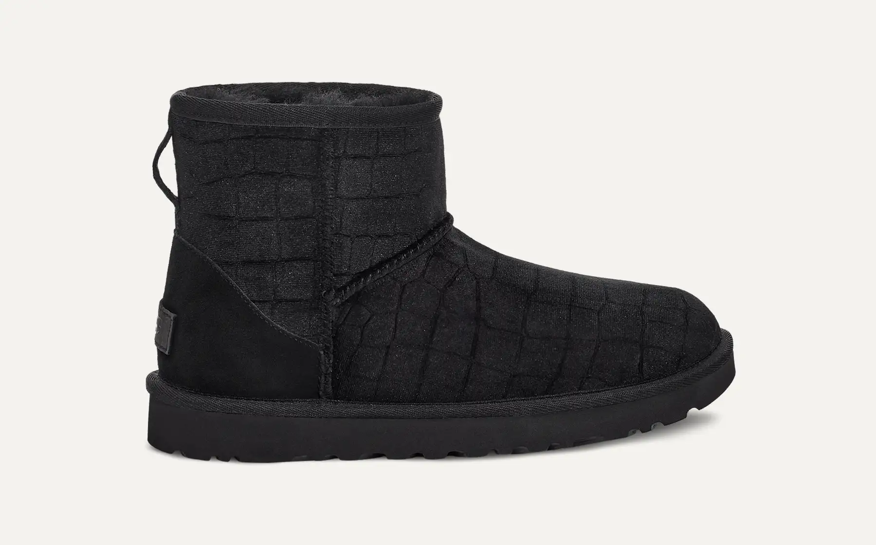 UGG正規品W CLASSIC SHORT CROCO 24cm UGG Classic Short Leather Boots | Timeless Style and Comfort