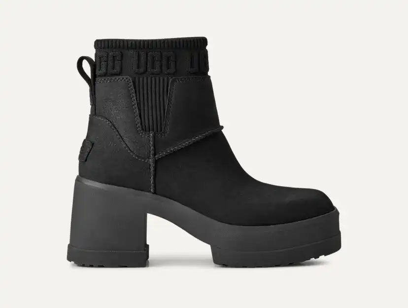 【送料&関税込】UGG Ankle Boots Amazon.com | UGG Women's The Ugg Lug Shoe, Black, 5 | Mid-Calf