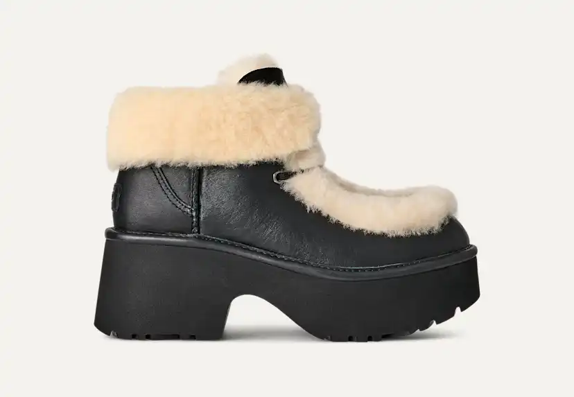 UGG レザーボア手袋　本場シドニーで購入 UGG レザーボア手袋本場シドニーで購入
