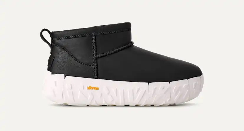UGG ブラックレザーシューズ ファー付き size:29 (eu43) UGG WOMEN FUNKARRA ZIP ZIPPER BLACK SUEDE CUFF MINI BOOTS