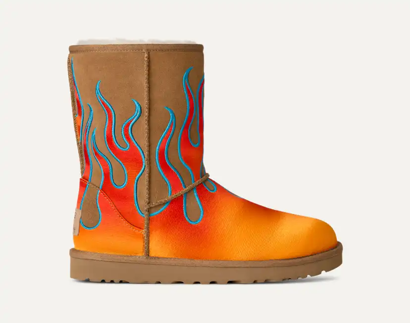 UGG Jeremy Scott Classic Short ムートン ブーツ UGG® UGG Jeremy Scott Classic Short for | UGG® Sweden