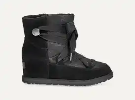 Women's Classic Femme Lace-up Boot | UGG Official®
