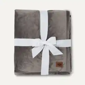 Bliss Sherpa Throw for Home: Quartz UGG®