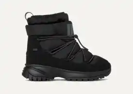 UGG 真冬に大活躍! 軽量＆防寒&防水 Yose Puffer Lace Boot UGG Women's Yose Puffer Lace Boot - Black | SoftMoc.com