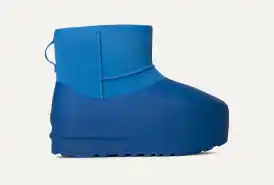 【UGG】Classic Mini Pumped Molded 程よいボリューム ブーツ UGG Mini Classic Pumped Molded Boots | Brown | FARFETCH