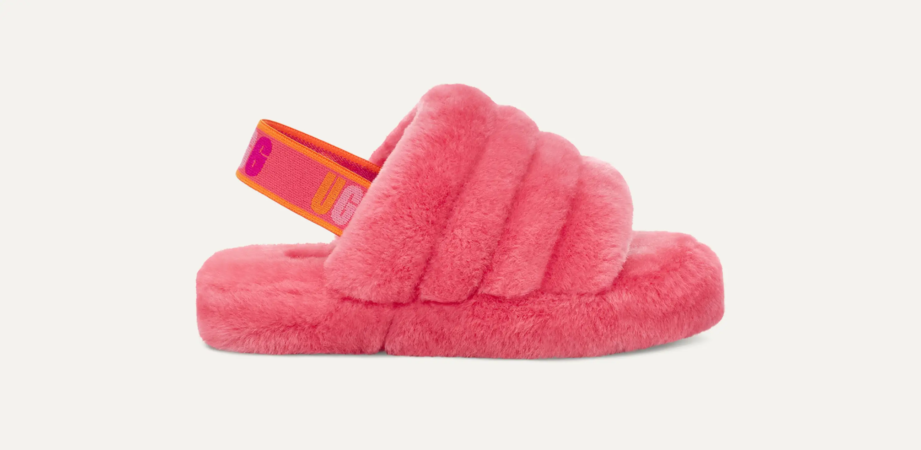 ✨新品✨ 早い者勝ち UGG Fluff Yeah Slide ピンク もこもこ ✨新品✨ 早い者勝ち UGG Fluff Yeah Slide ピンク もこもこ
