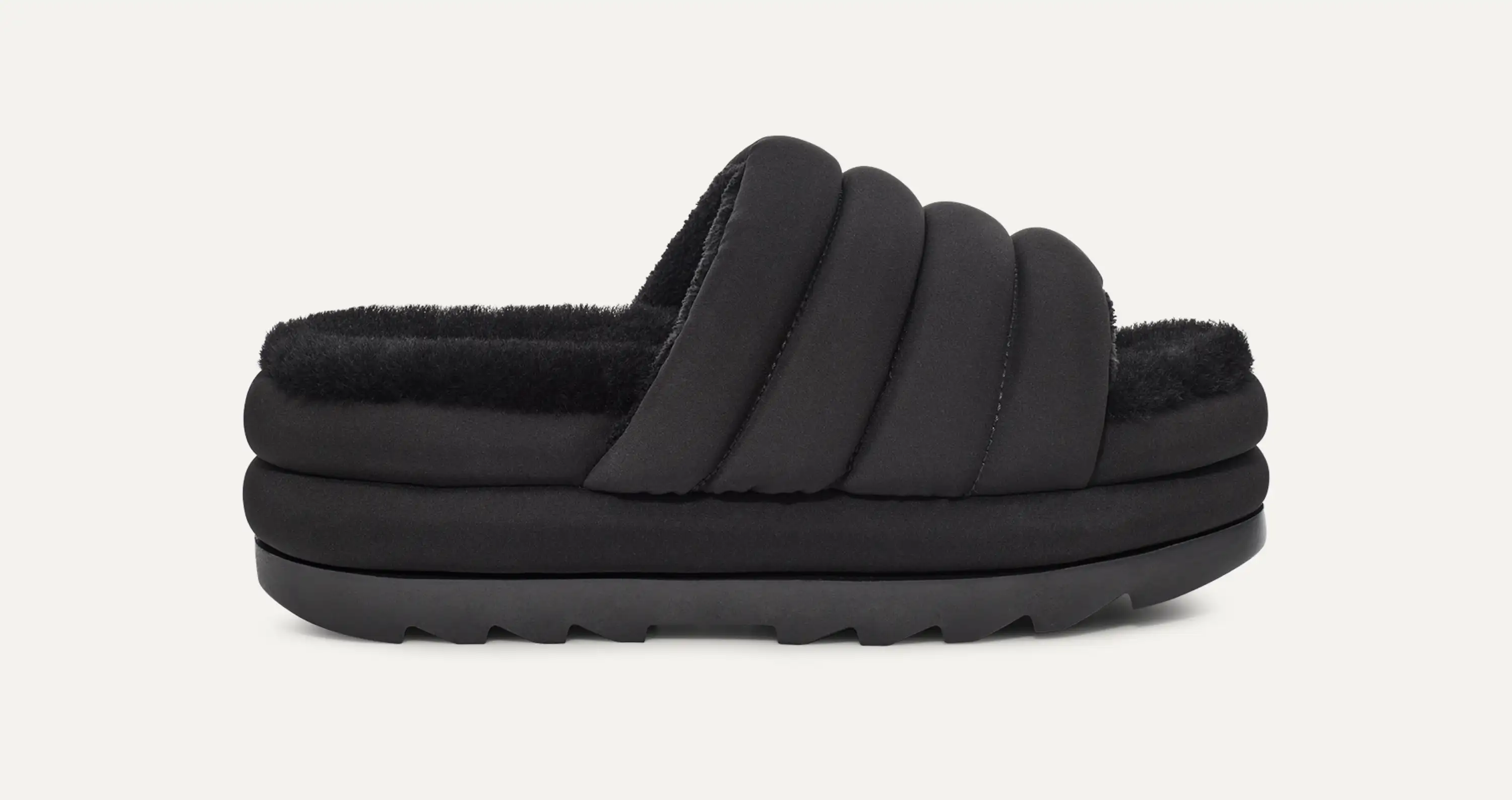 【UGG】Maxi Slide 厚底 シープスキン サンダル ★ 足元で魅せる UGG アグ シューズ サンダル MAXI SLIDE LOGO マキシ スライド