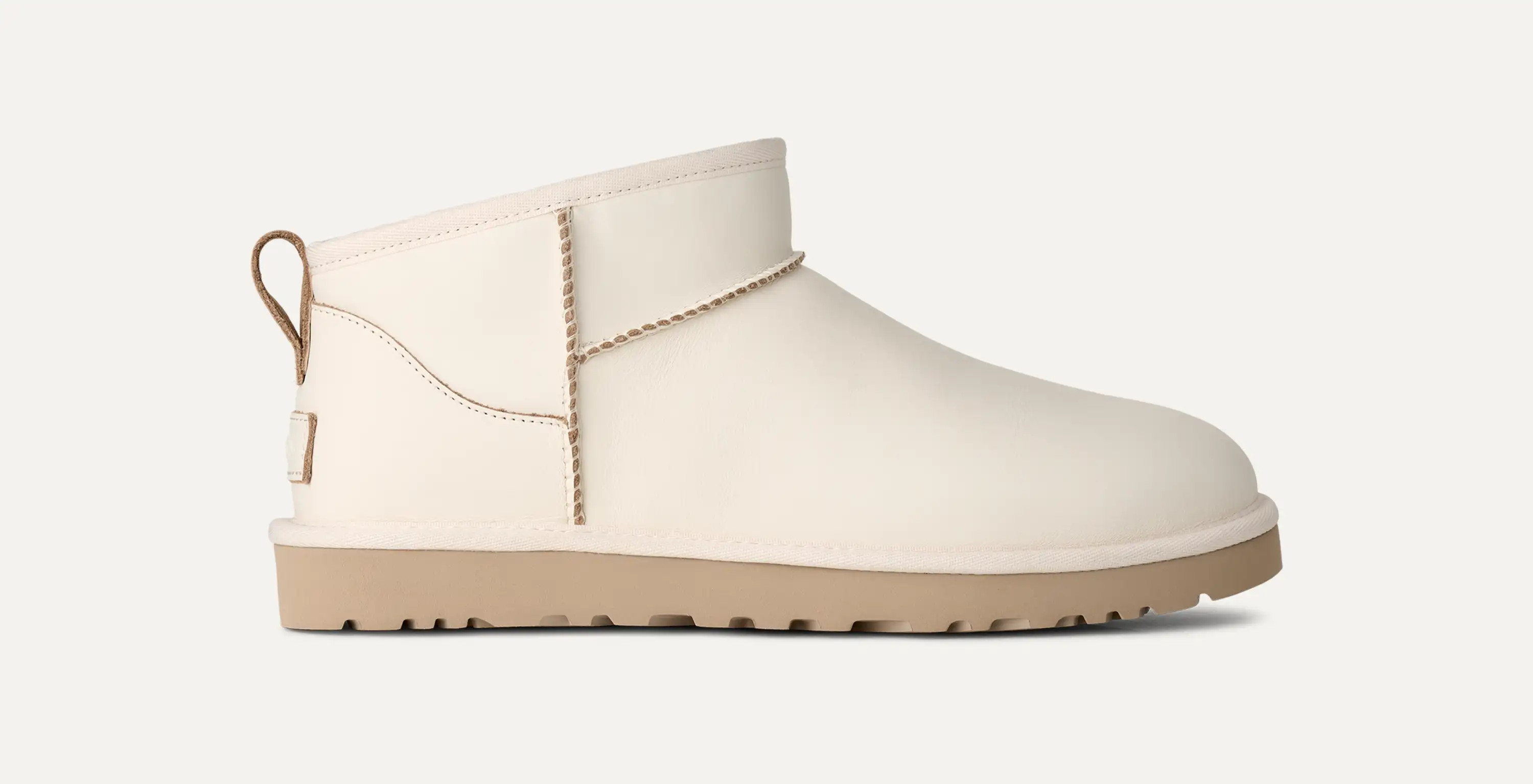 UGG モカシン オフホワイト Classic Ultra Mini Contrast Boot for Men | UGG®