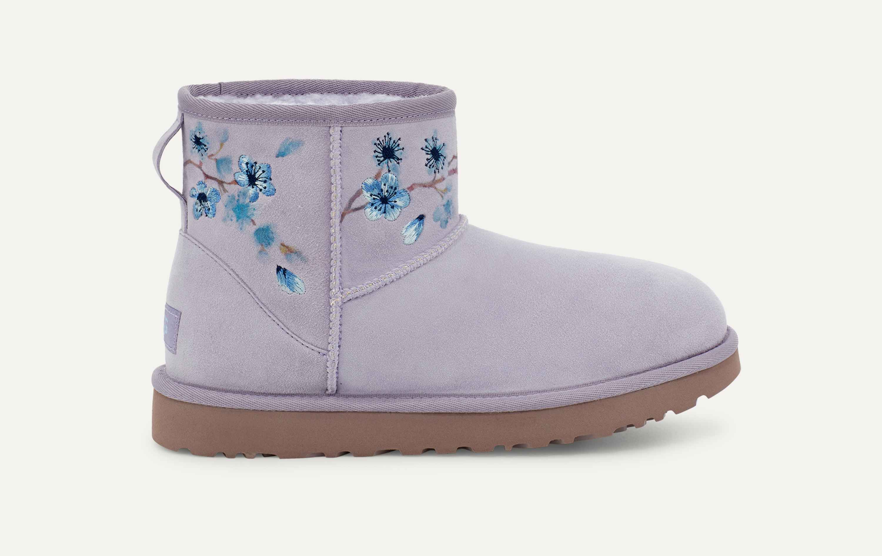 【2025年製 新品】 Mini Classic Blossom Official UGG® | Boot ブーツ